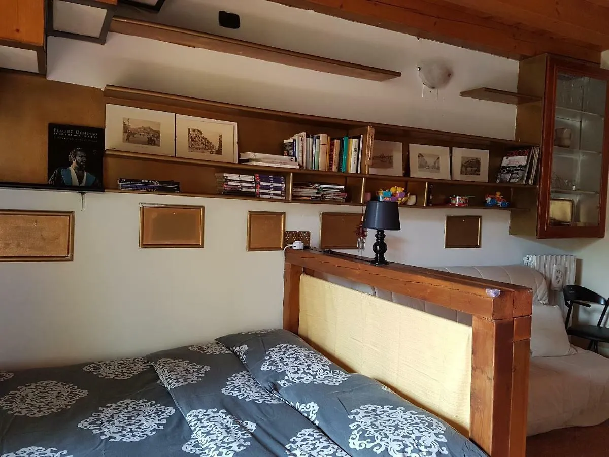 Dora Baltea Monolocale Primo Piano Mansarda Secondo Piano Verona Guest house