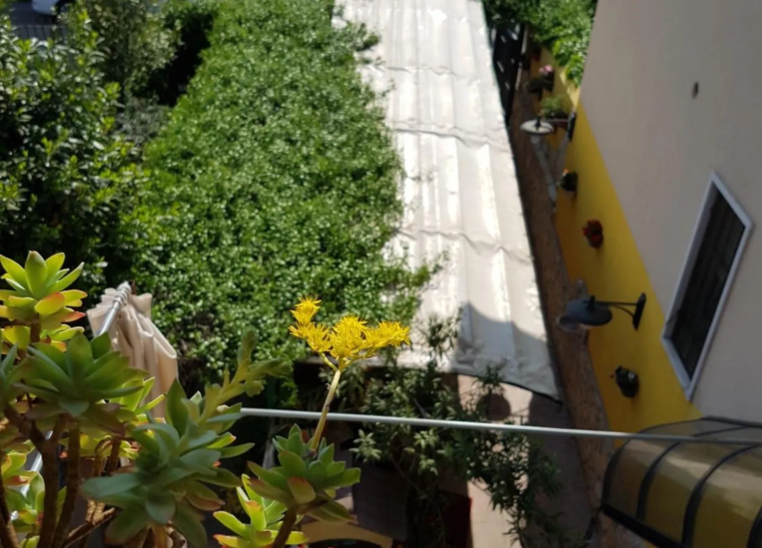 Dora Baltea Monolocale Primo Piano Mansarda Secondo Piano Vérone