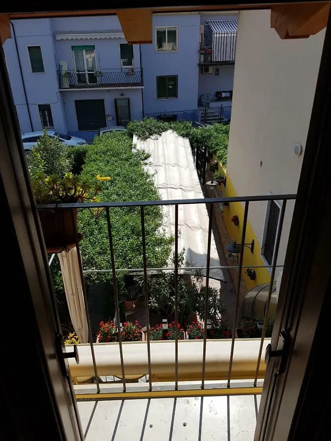ורונה Dora Baltea Monolocale Primo Piano Mansarda Secondo Piano